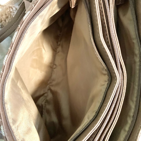 Lattice Pattern Purse - Picture 4 of 10